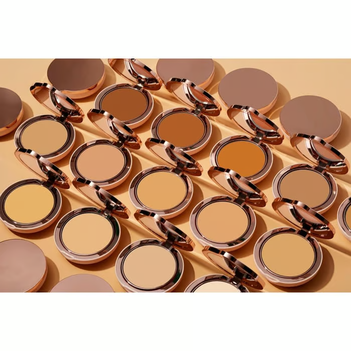 Always Ilumina CC Creamy Compact SPF 50 And Pouch