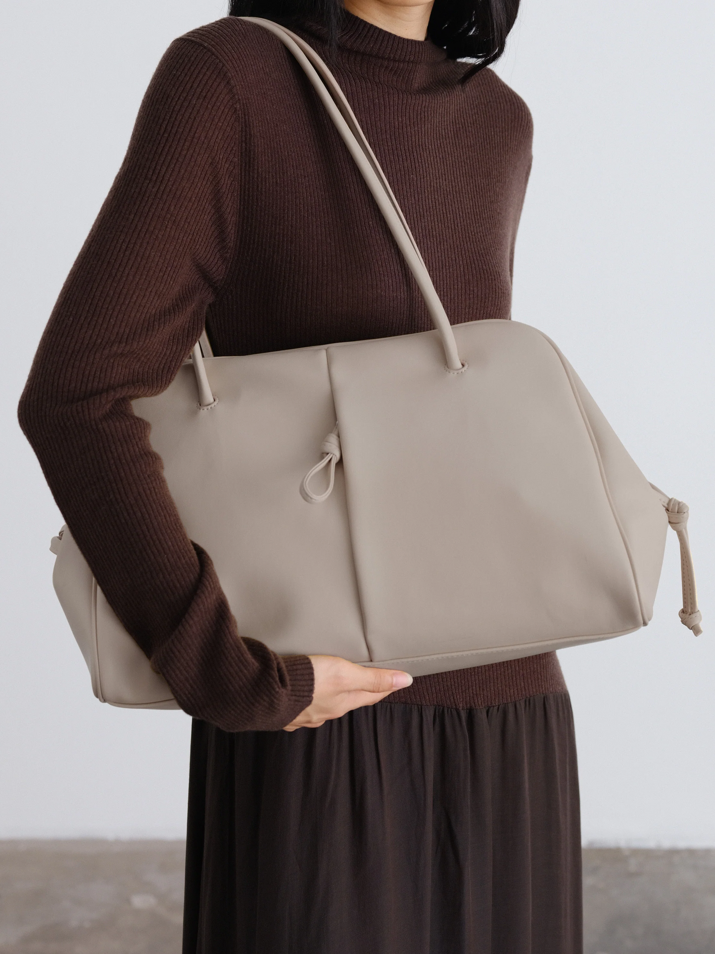 Water-repellent And Scratch-resistant Bag