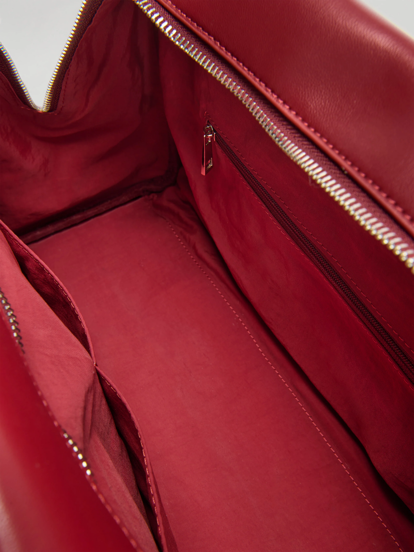 Water-repellent And Scratch-resistant Bag
